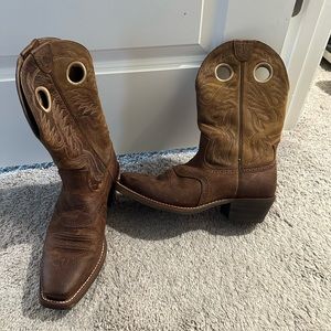 Ariat Heritage Roughstock Western Boot men’s 10.5 like new  worn once